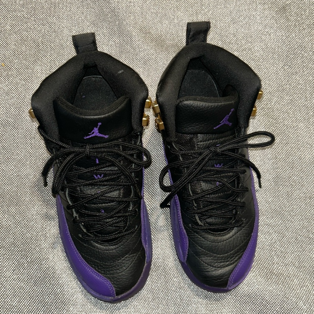 Jordan 12 Field Purple size 5Y